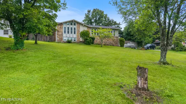 Knoxville, TN 37909,5408 Yosemite Tr