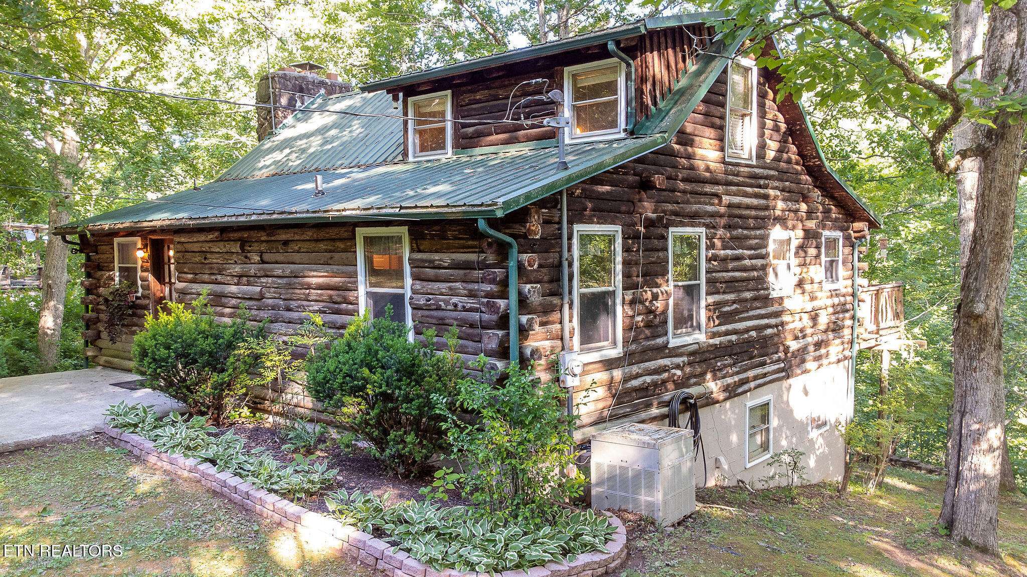 Lafollette, TN 37766,258 Marina LN