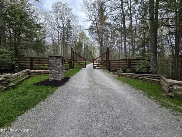 Oneida, TN 37841,701 Wilderness Tr
