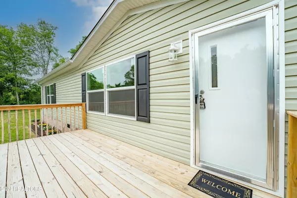 Philadelphia, TN 37846,1587 Sweetwater Rd