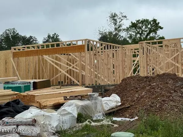 1308 Fort Craig Tr, Maryville, TN 37803