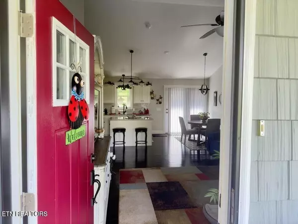 Tazewell, TN 37879,323 Wilson Hurst St