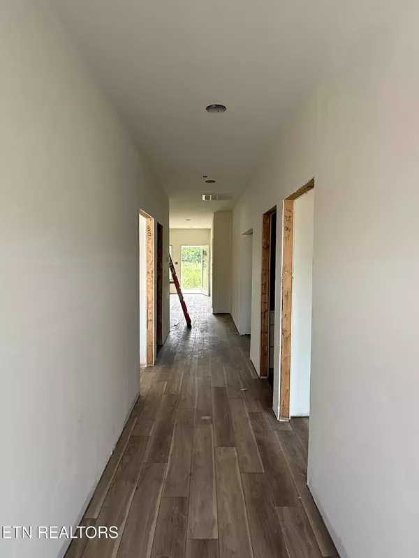 Powell, TN 37849,7356 Whispering Creek LN