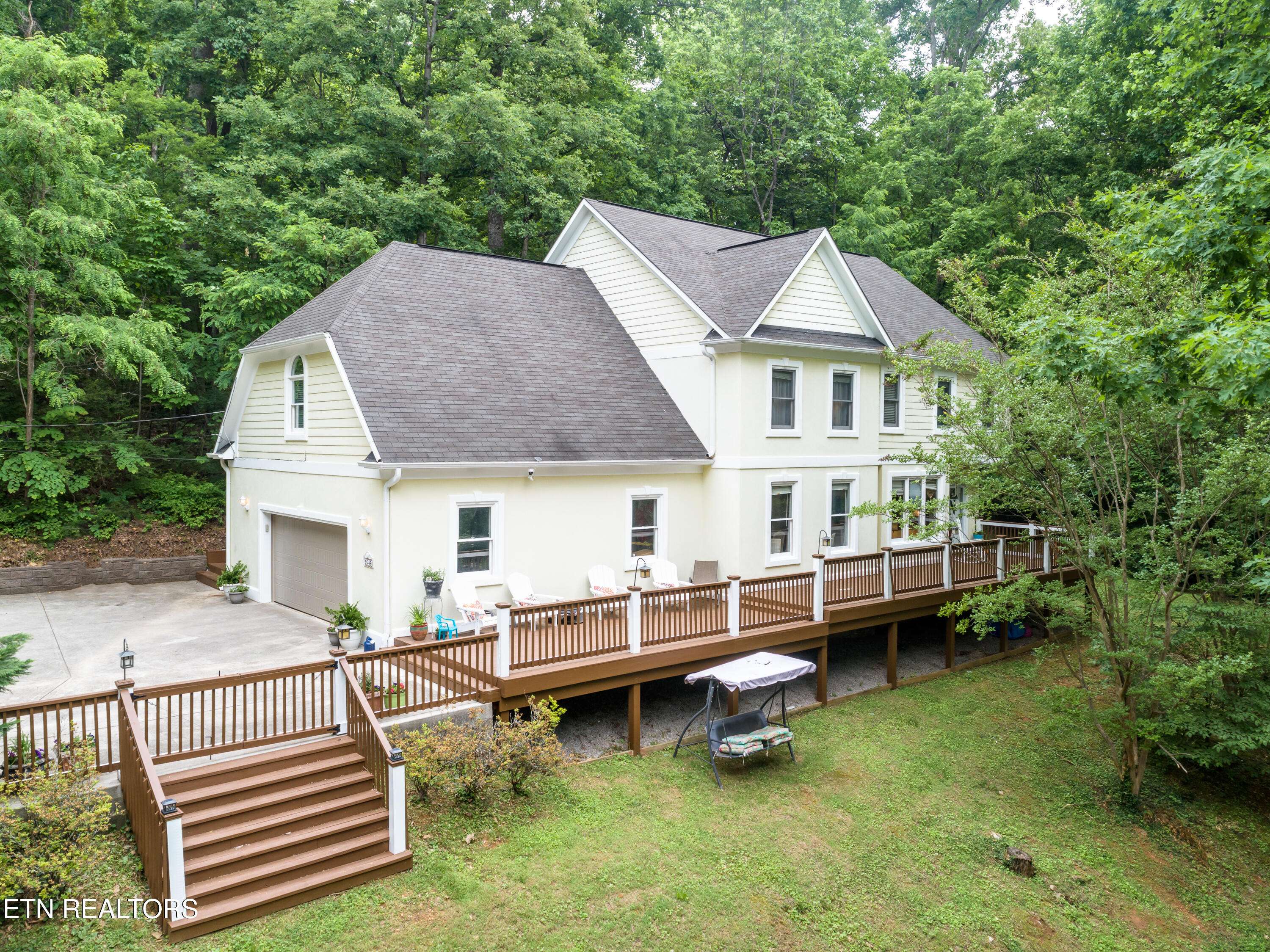 5046 Ridgemont DR, Knoxville, TN 37918