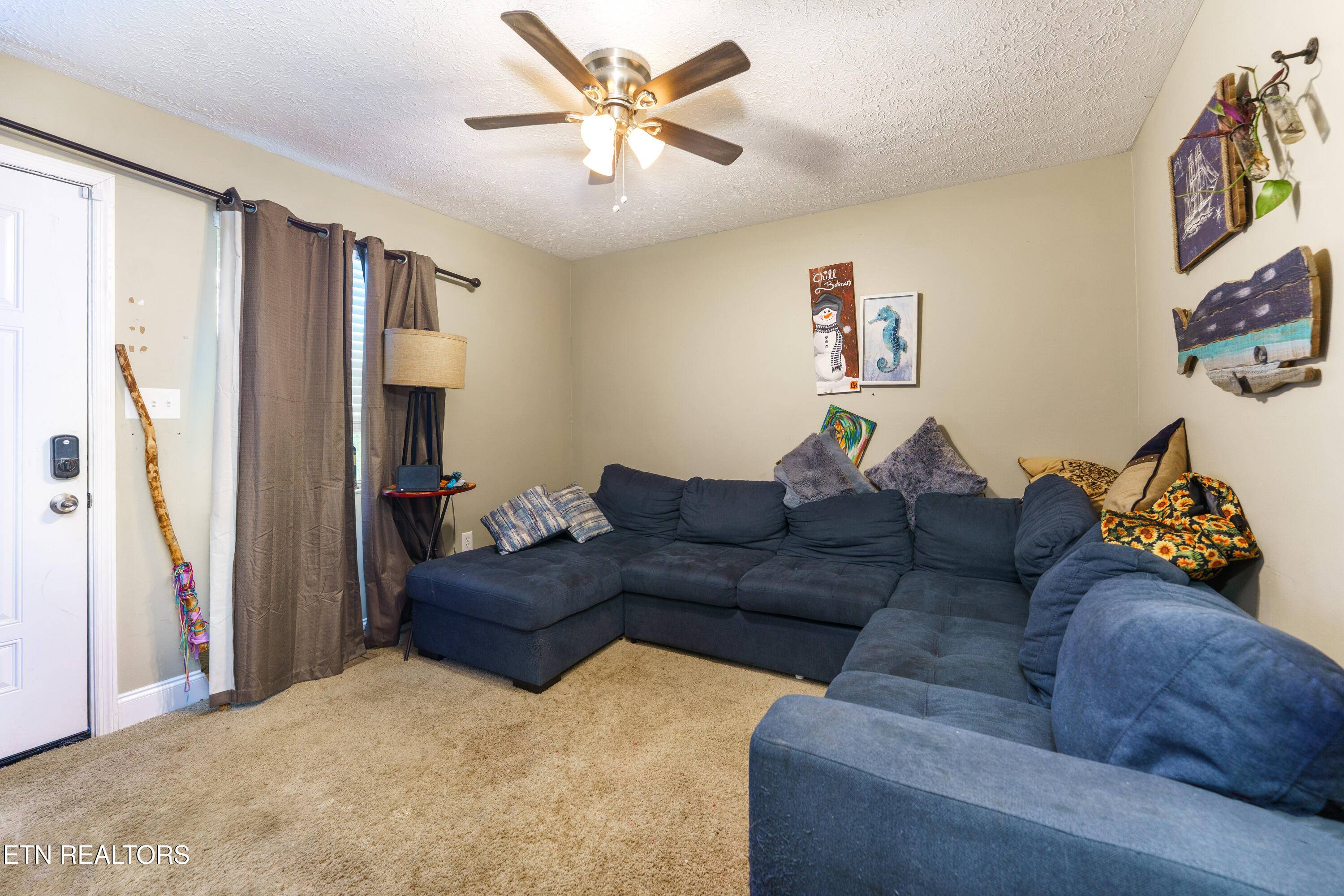 Knoxville, TN 37917,2011 Clay St