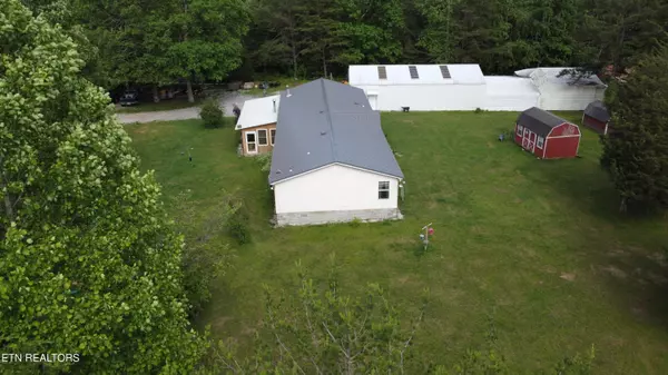 Mcminnville, TN 37110,406 Dara LN