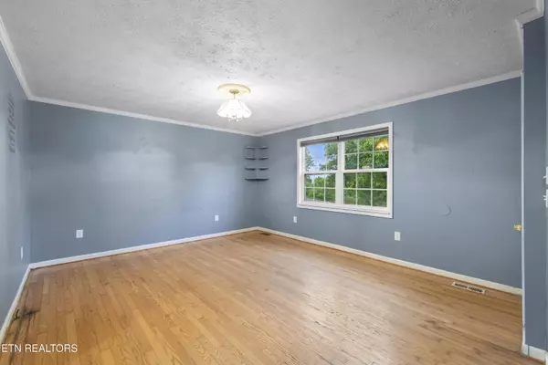 Lafollette, TN 37766,1351 Bethlehem Rd