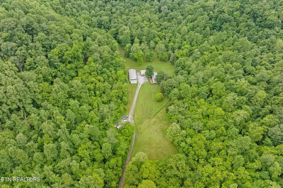 938 Riley Creek Rd, Whitleyville, TN 38588