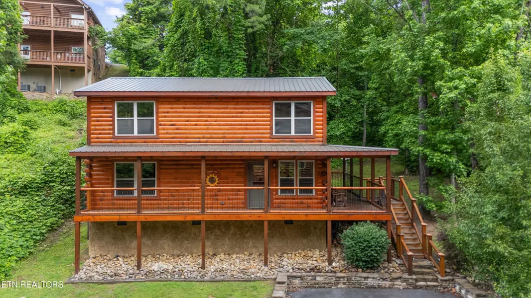 2377 Alpine Village WAY, Pigeon Forge, TN 37862