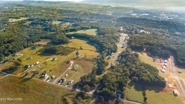 Etowah, TN 37331,413 County Road 784