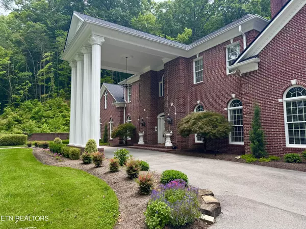 Oak Ridge, TN 37830,114 Dansworth LN