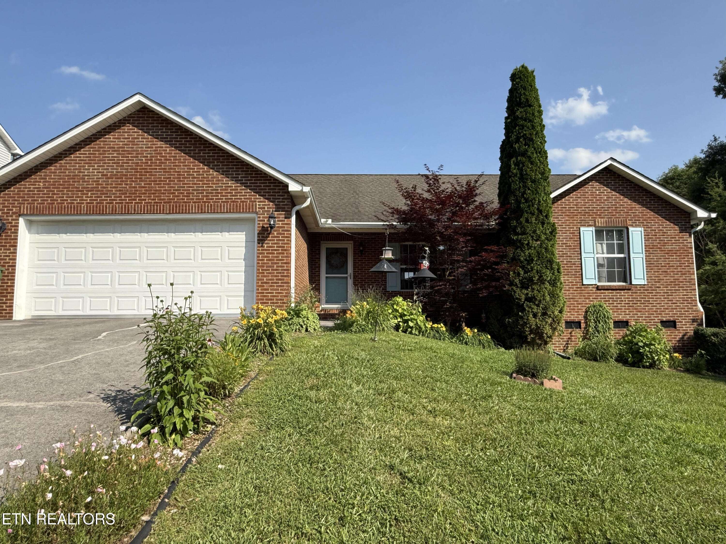 1122 Fox Ridge DR, Powell, TN 37849