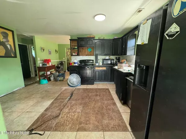 Pikeville, TN 37367,202 Foothills Rd