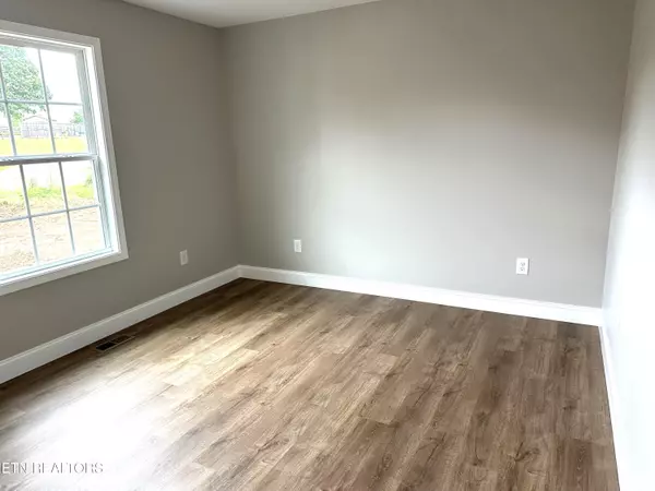 Corryton, TN 37721,308 2nd St