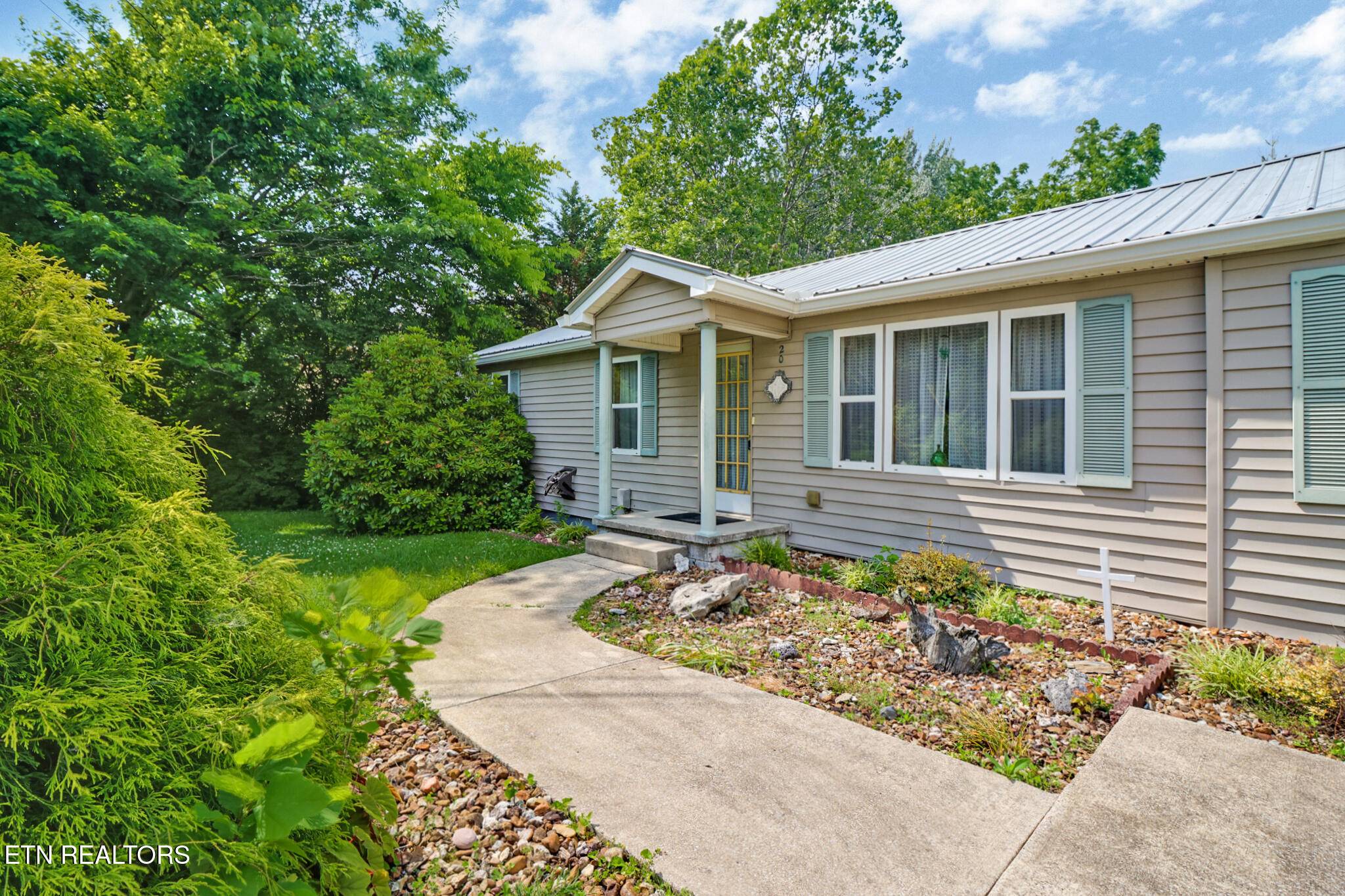20 Harper LN, Crossville, TN 38555