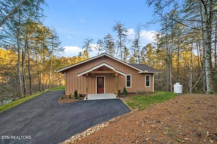 1067 Sencebaugh DR, Sevierville, TN 37876