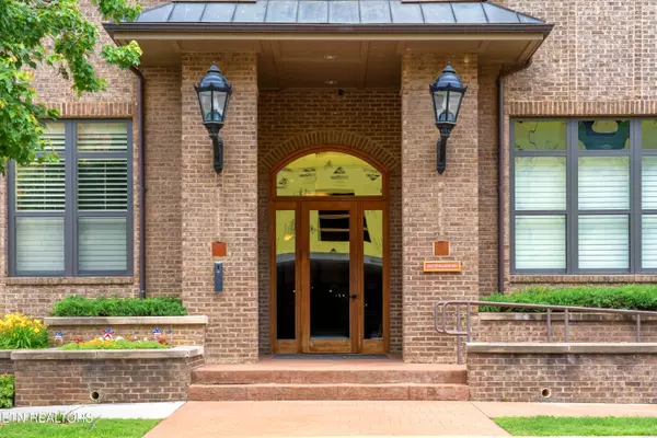 445 Blount Ave #213, Knoxville, TN 37920