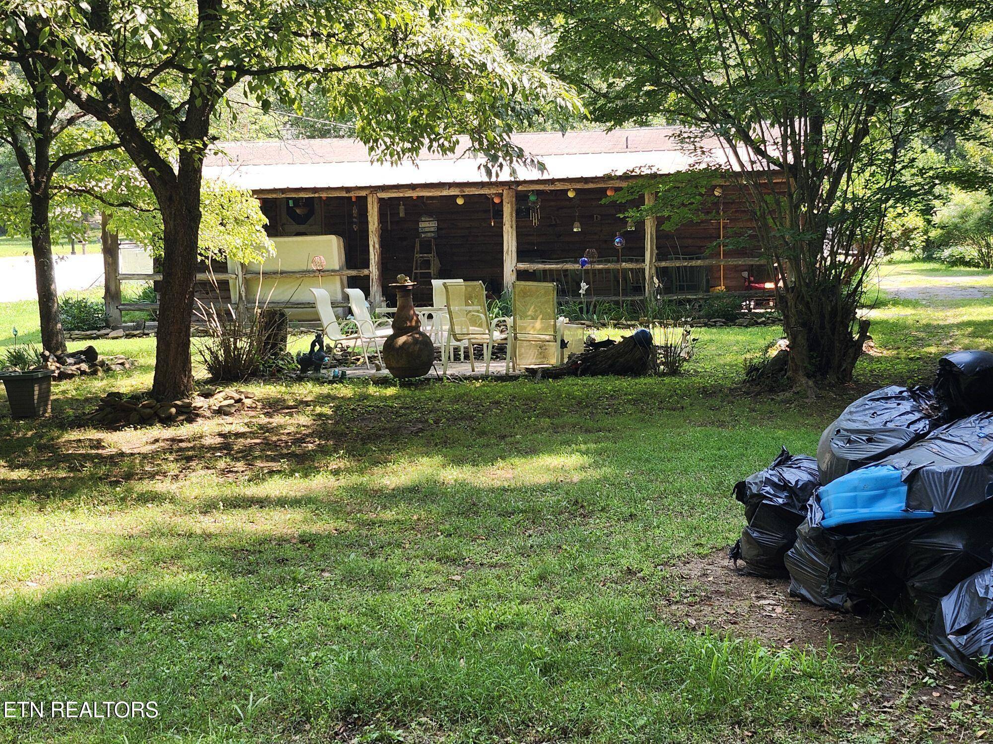 Kingston, TN 37763,318 Red Bud LN