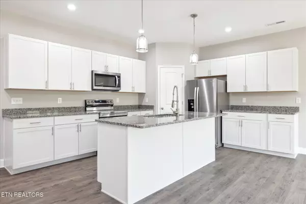 New Market, TN 37820,422 McGuire Rd