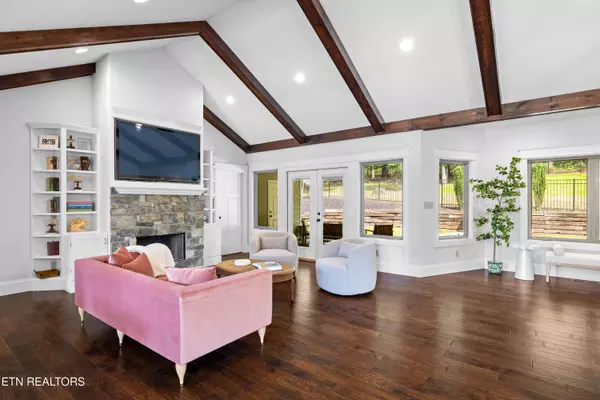 Louisville, TN 37777,3432 Lanyard LN