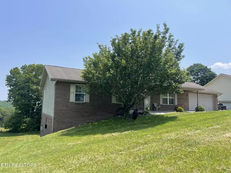 159 Emory LN, Tazewell, TN 37879