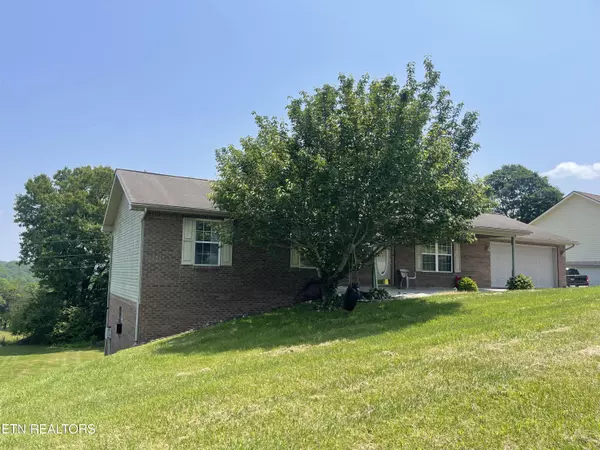 Tazewell, TN 37879,159 Emory LN