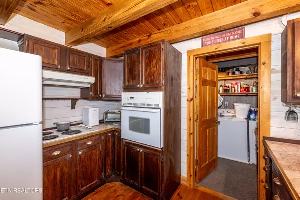 Townsend, TN 37882,311 Domar DR