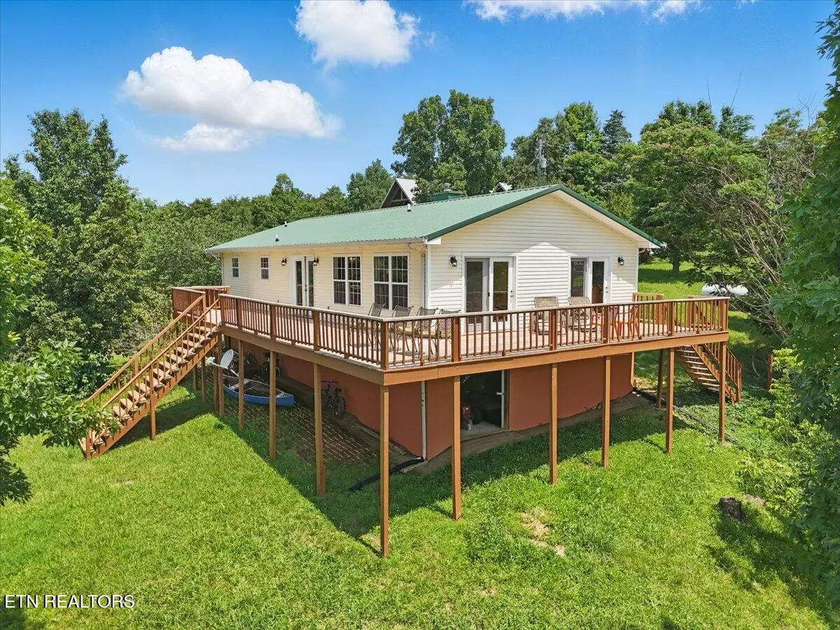 Dandridge, TN 37725,1381 Lake Front DR