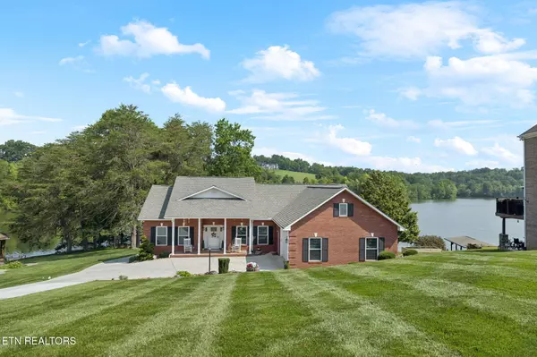 Maryville, TN 37801,1751 Cherokee CT