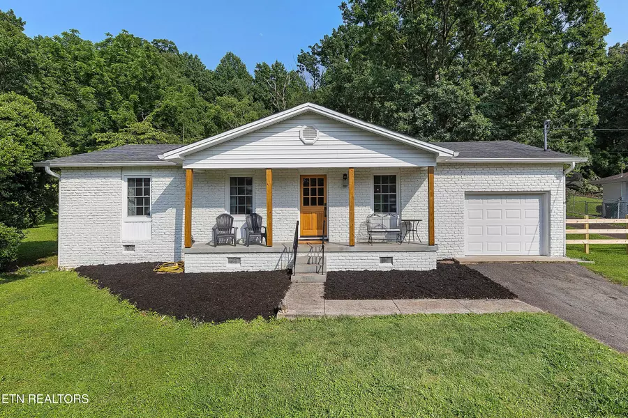11036 Thornton DR, Knoxville, TN 37934