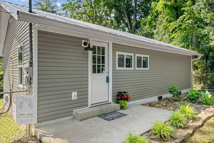 118 Walker LN, Oak Ridge, TN 37830