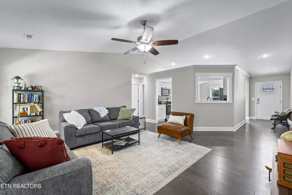 Jacksboro, TN 37757,234 Storm LN