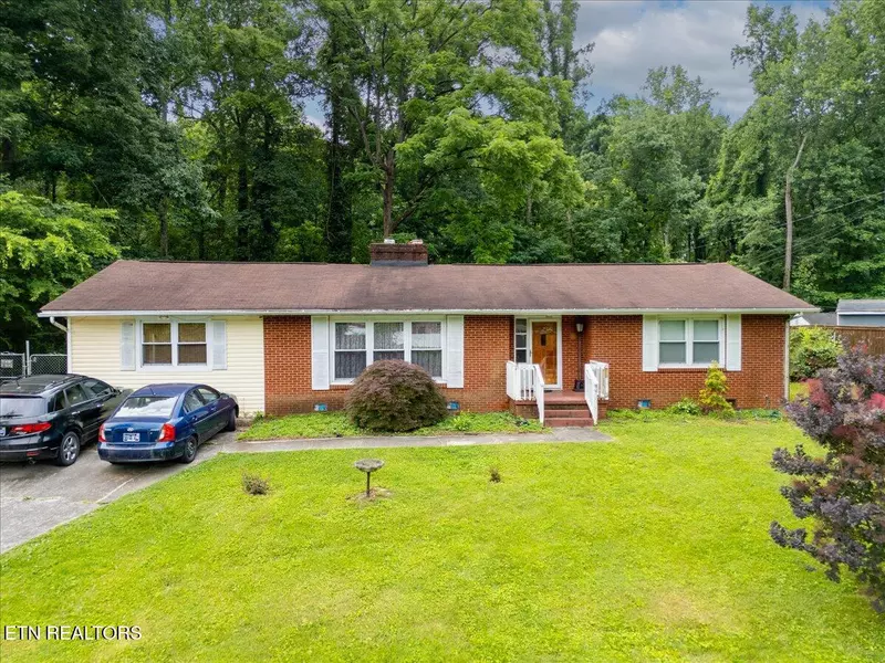 512 Smoky View Rd, Knoxville, TN 37920