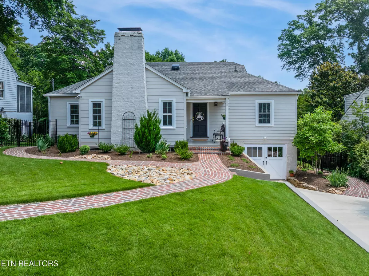 Knoxville, TN 37919,706 Forest Heights Rd