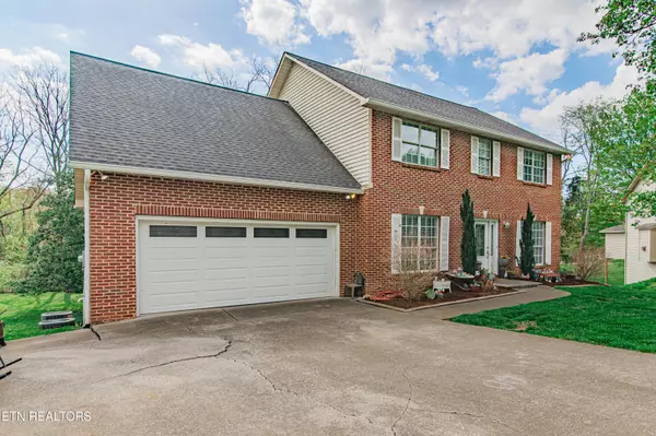 Oak Ridge, TN 37830,117 Maltese LN