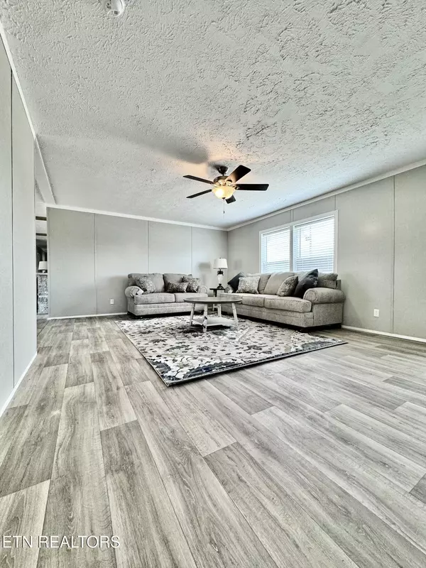 New Tazewell, TN 37825,320 Perkey WAY