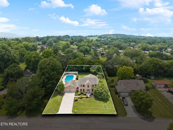 Maryville, TN 37803,931 Sugarwood DR