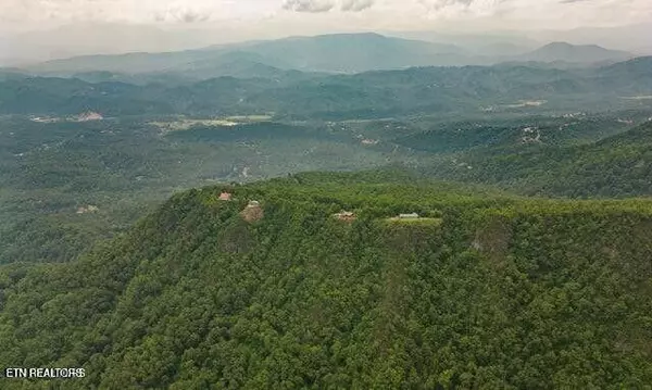 Sevierville, TN 37876,Top Rd