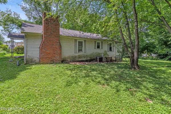 Rockford, TN 37853,314 Russell Rd