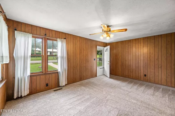 Sweetwater, TN 37874,732 Johnson St