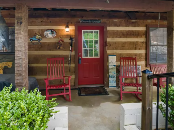 Dandridge, TN 37725,1055 Dean CIR