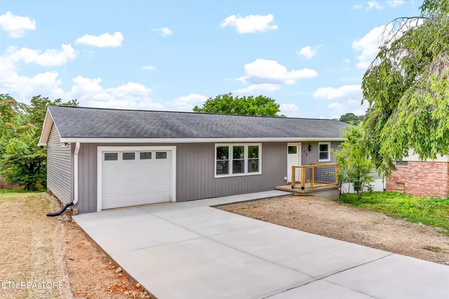 106 Nancy DR, Clinton, TN 37716
