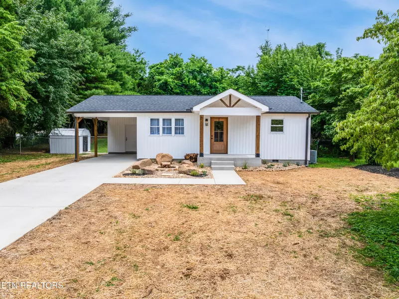 210 Elyria DR, Knoxville, TN 37912