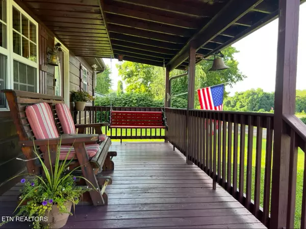 2277 Old Wolf River Rd, Jamestown, TN 38556