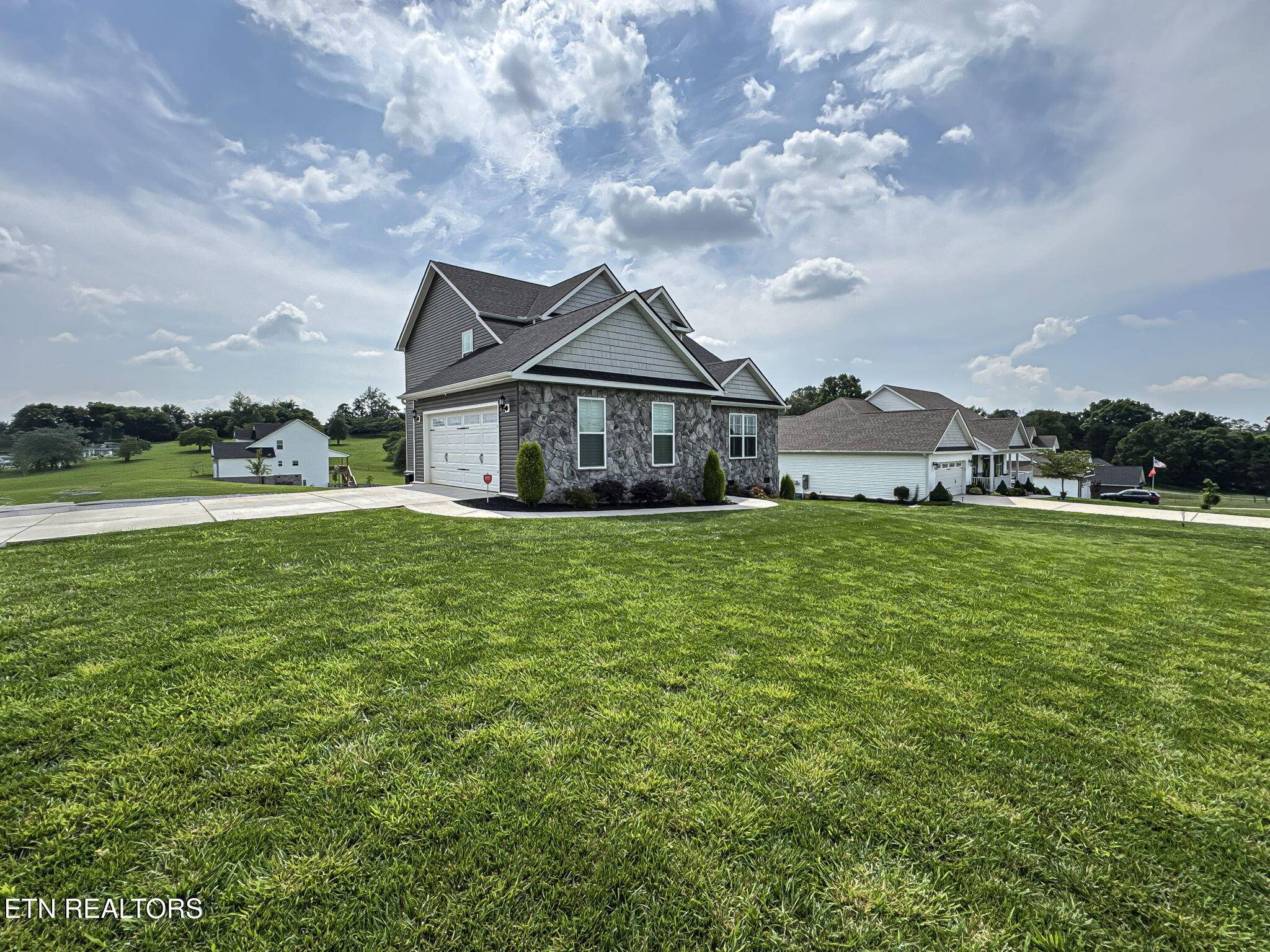 Maryville, TN 37801,103 Eva WAY
