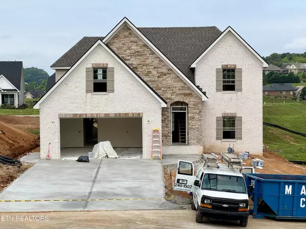 2135 Lantern Park LN, Knoxville, TN 37932