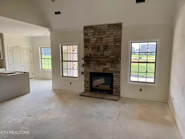 Knoxville, TN 37932,2135 Lantern Park LN