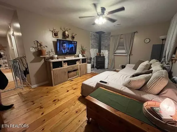 Graysville, TN 37338,4016 Retro Hughes Rd