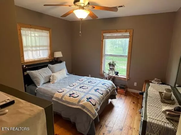 Graysville, TN 37338,4016 Retro Hughes Rd