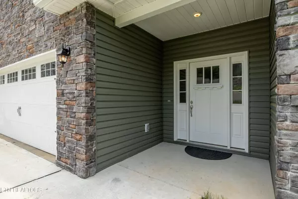 Knoxville, TN 37931,3233 Oakwood Hills LN